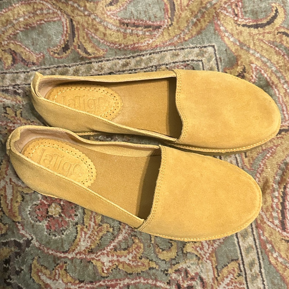 LATIGO Cognac Suede Loafers - Women’s 6M